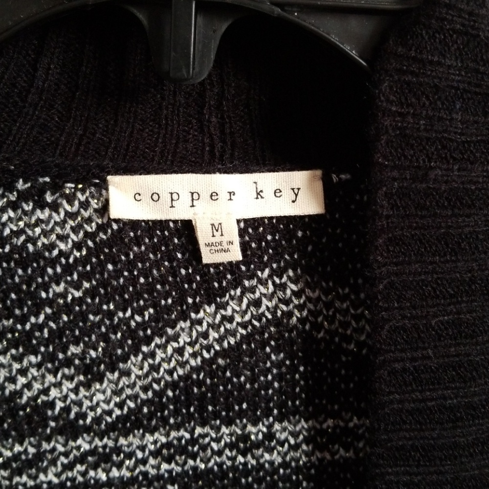 Copper Key Shaw - Picture 2 of 2